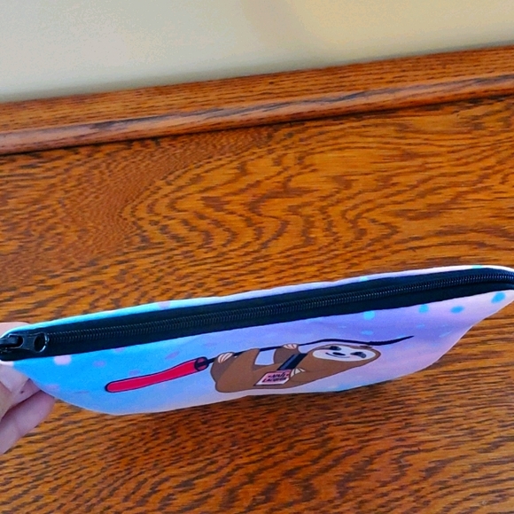 Sloth 🦥 pouch - Picture 3 of 6